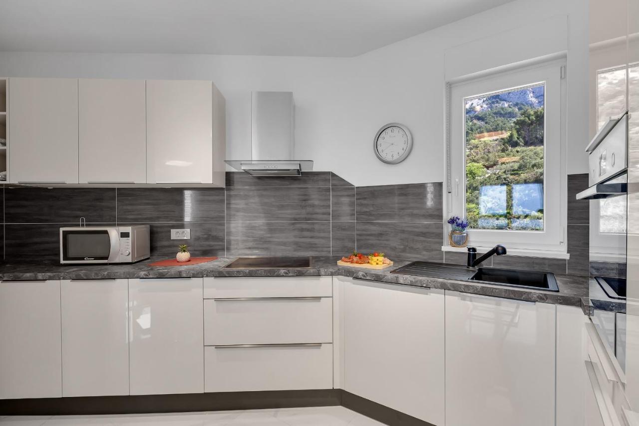 Apartment Navis, Sea View Makarska Exterior photo