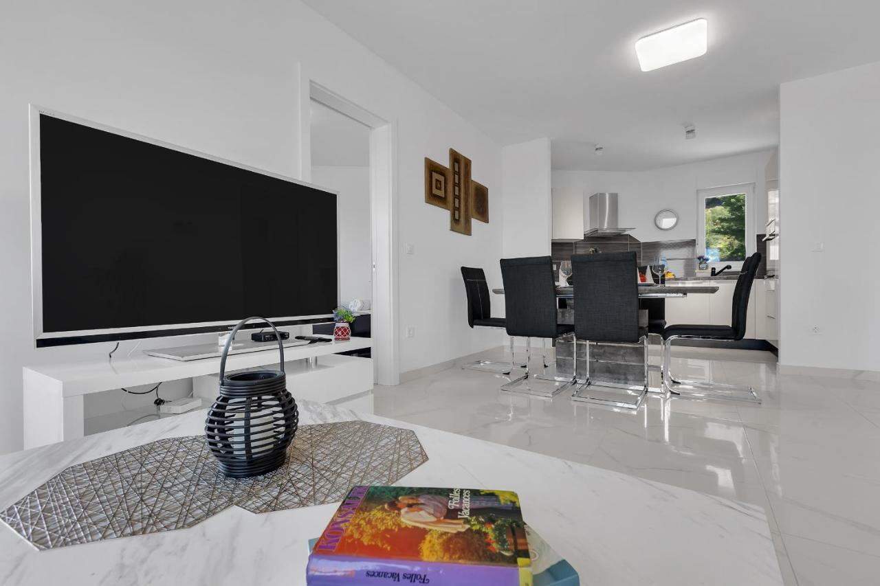 Apartment Navis, Sea View Makarska Exterior photo